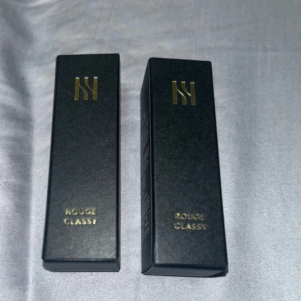 New Hera Rouge Classy Lipsticks Bundle of 2-- 181 Cliche and 324 Dynamic Red Set
